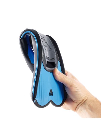 Pinna corta Cressi Sub Light per piscina e nuoto