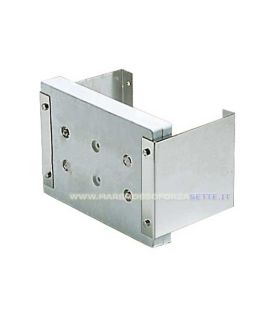 Supporto motore fuoribordo per specchio di poppa