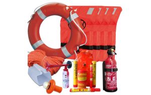 Dotazioni di sicurezza per natanti entro 6 miglia per 4 persone